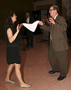 kosher tants--the bride dances with her father